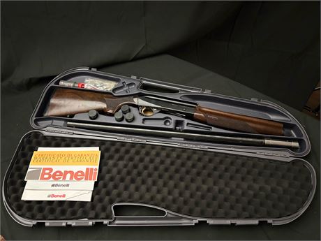 BENNELLI MONTEFELTRO 12 BORE SEMI AUTO MULTI  CHOKE - CASED WITH ACCESSORIES