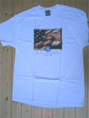 Smith & Wesson White "Eagle & Flag" Extra Large T Shirt .