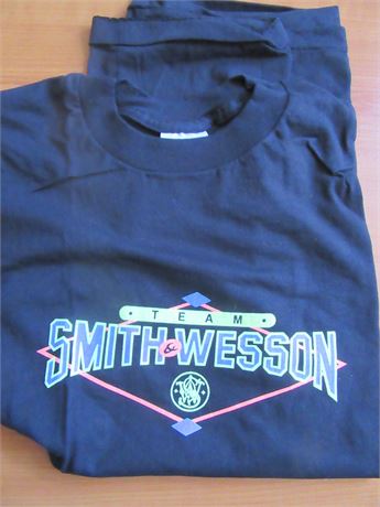 Team Smith & Wesson Large Black T Shirt .
